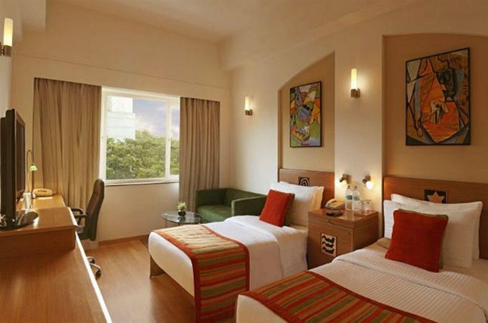 Lemon Tree Hotel Hinjewadi Pune Хинджавади Экстерьер фото