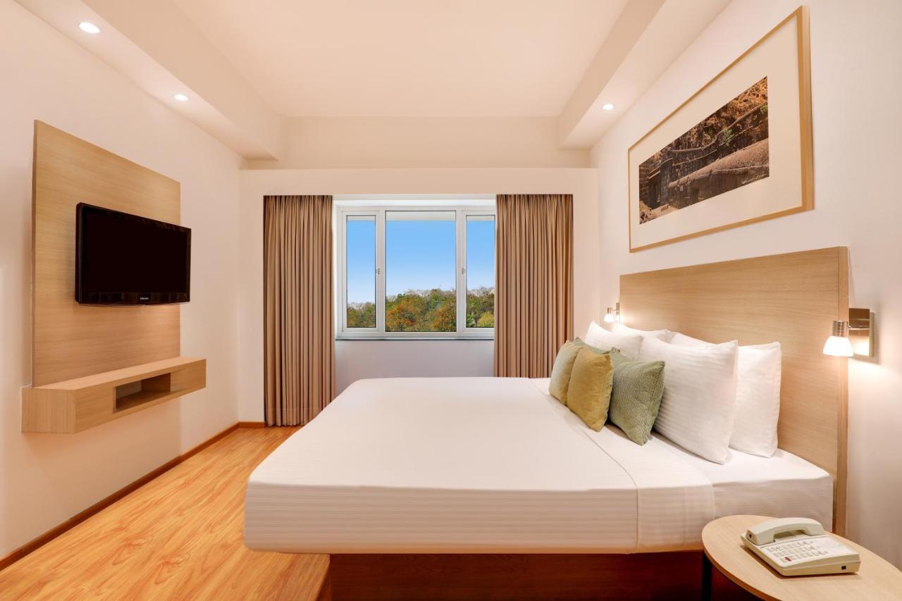 Lemon Tree Hotel Hinjewadi Pune Хинджавади Экстерьер фото