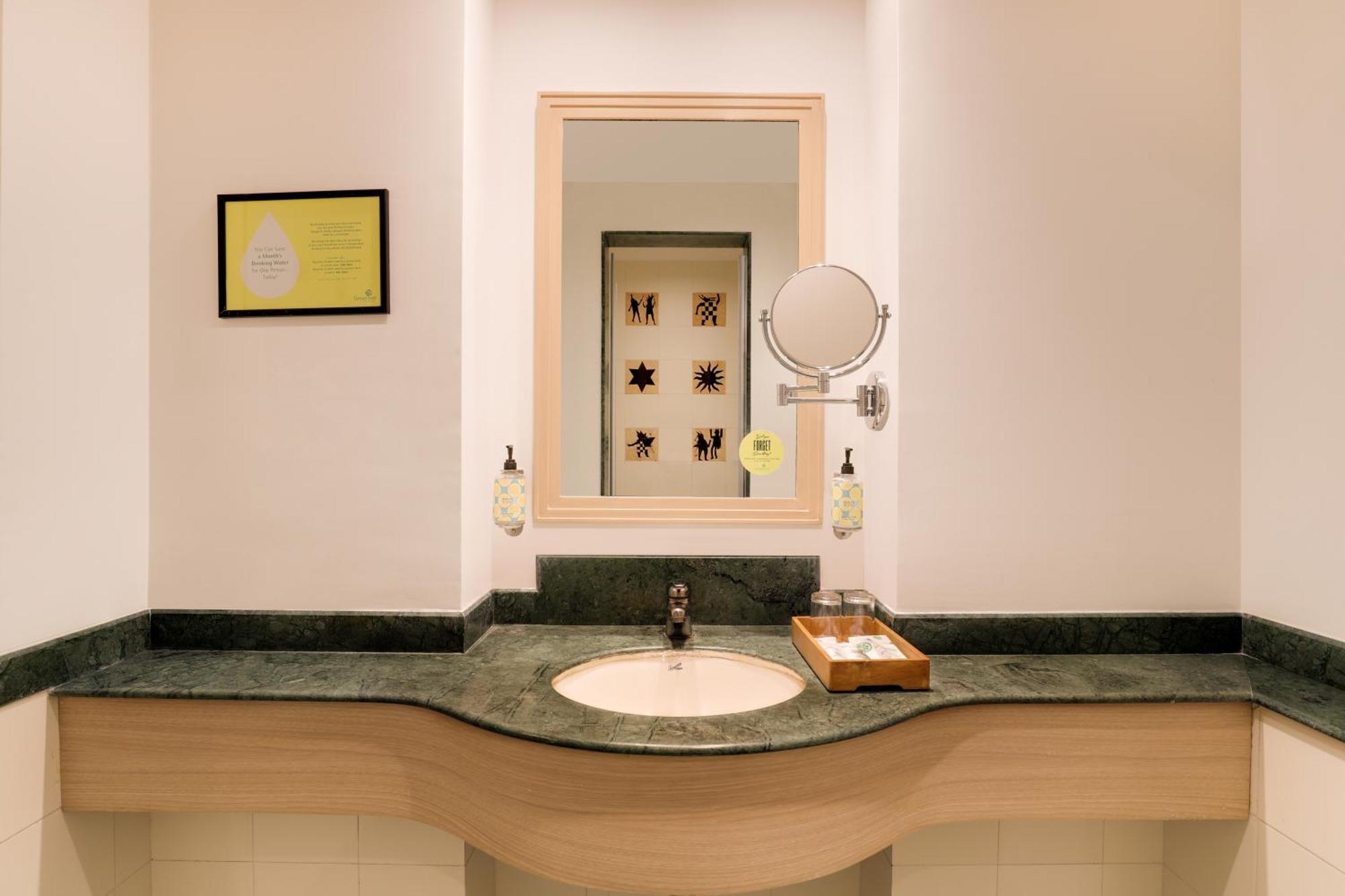 Lemon Tree Hotel Hinjewadi Pune Хинджавади Экстерьер фото