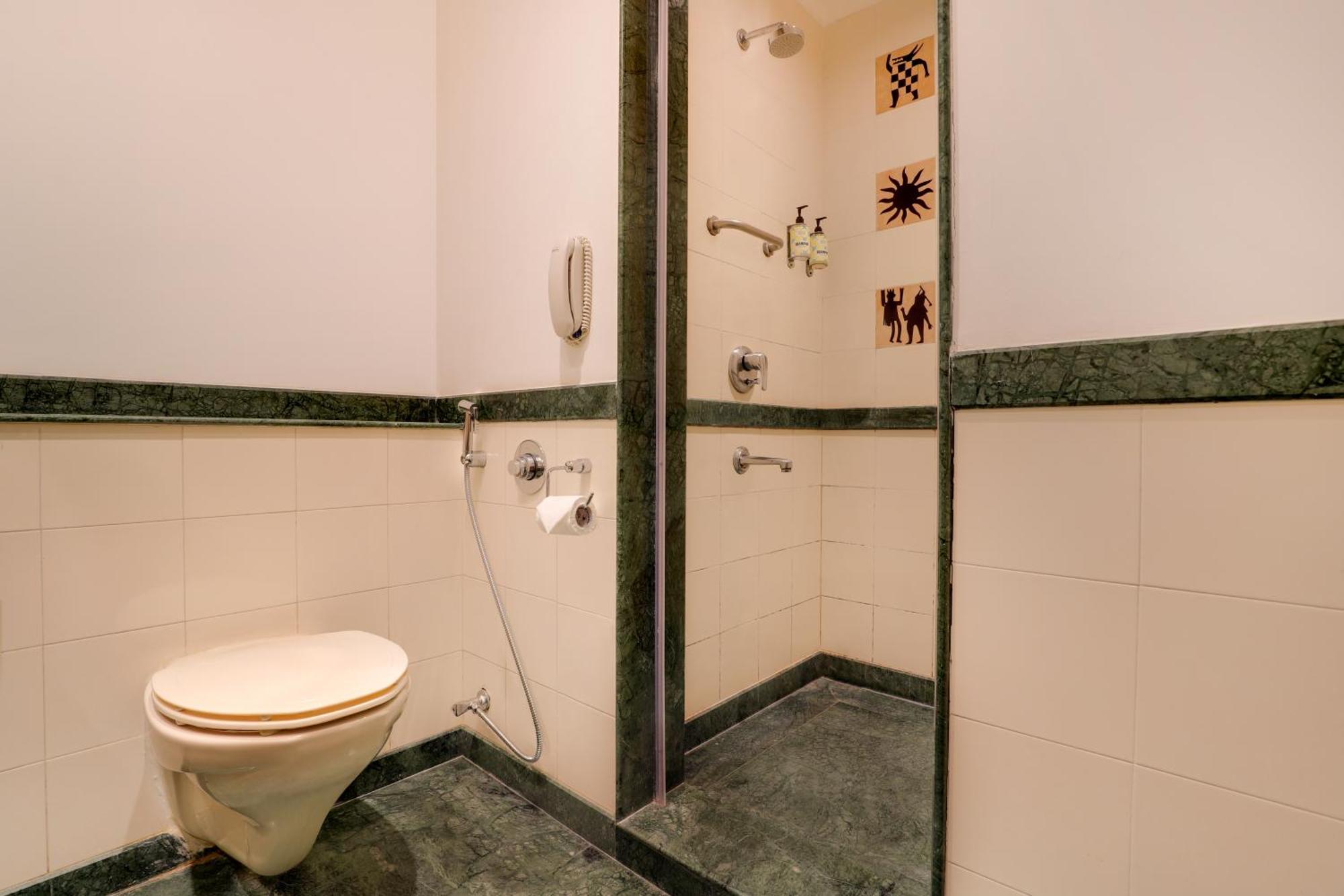 Lemon Tree Hotel Hinjewadi Pune Хинджавади Экстерьер фото