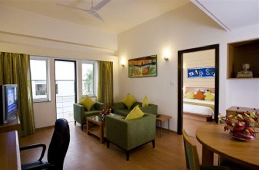 Lemon Tree Hotel Hinjewadi Pune Хинджавади Экстерьер фото