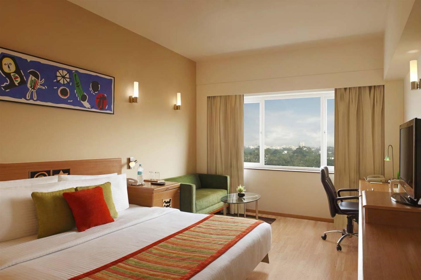 Lemon Tree Hotel Hinjewadi Pune Хинджавади Экстерьер фото