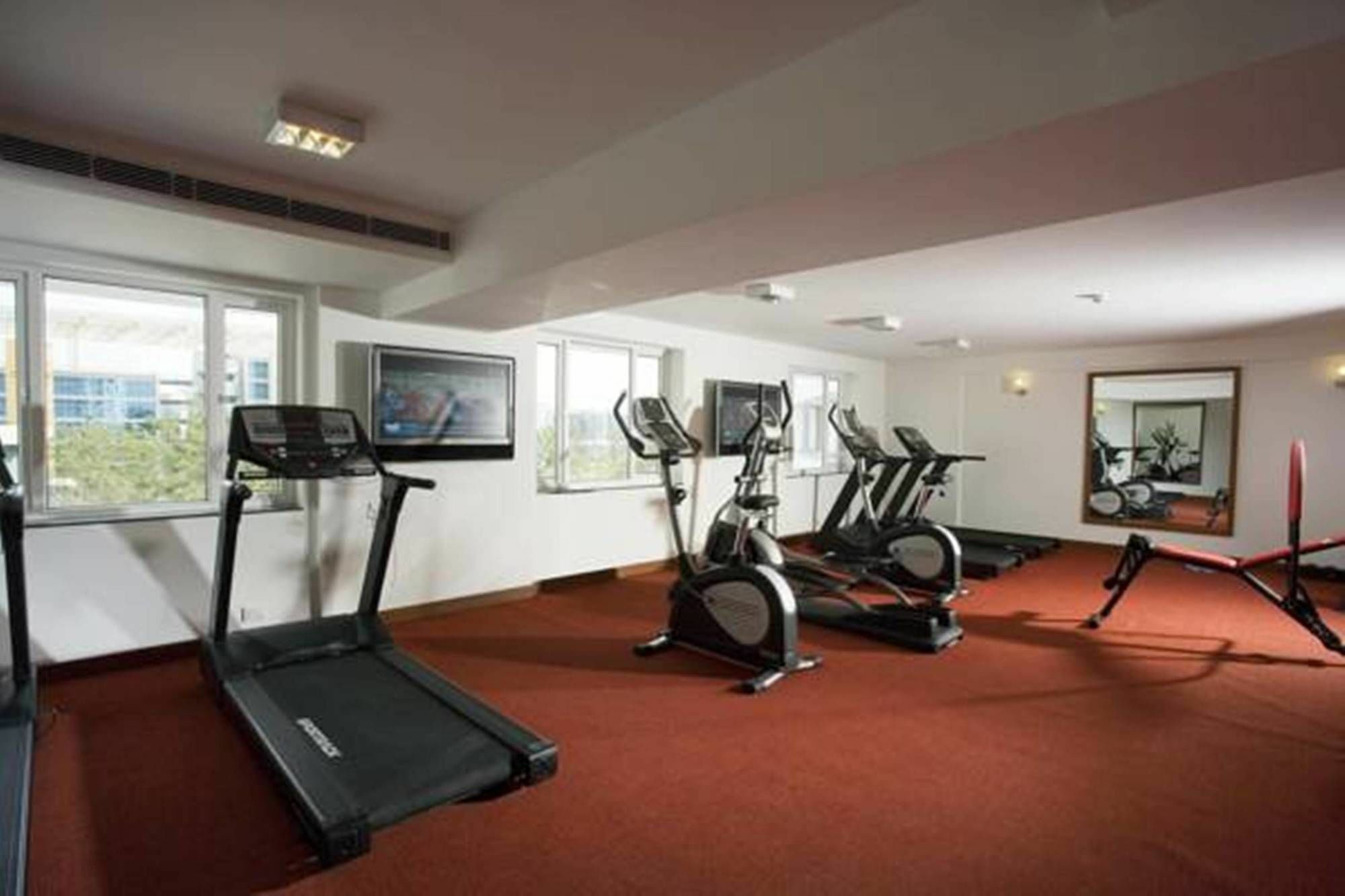 Lemon Tree Hotel Hinjewadi Pune Хинджавади Экстерьер фото